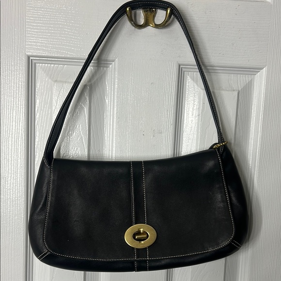 Coach Black and Gold Shoulder Bag with Sleek Design - Picture 5 of 6
